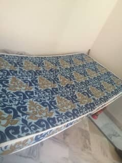 Single bed mattress