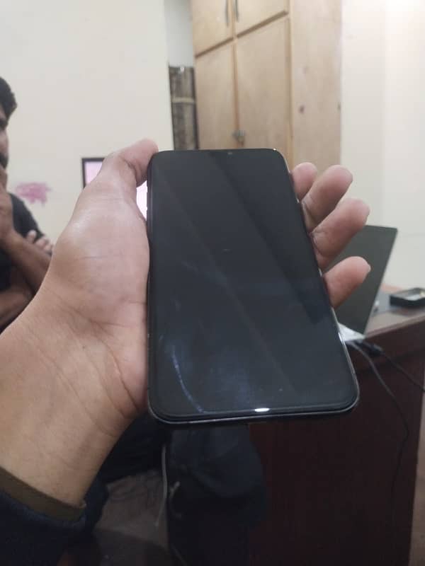 iPhone 11 pro max factory unlock 64 gb 1