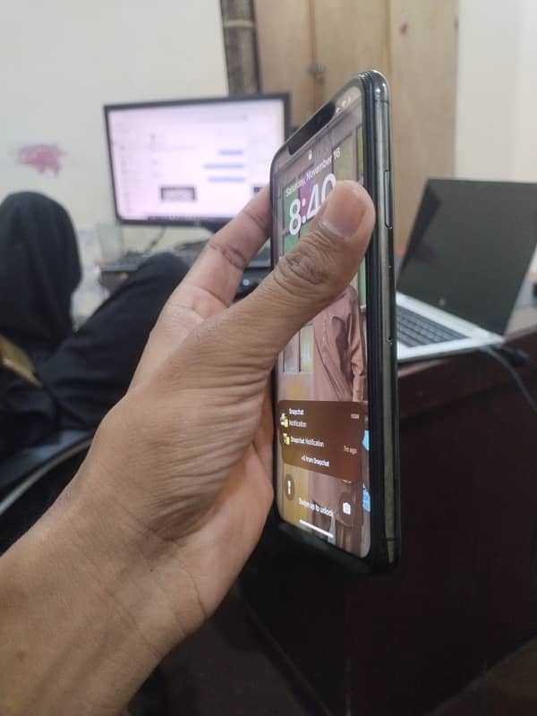 iPhone 11 pro max factory unlock 64 gb 2