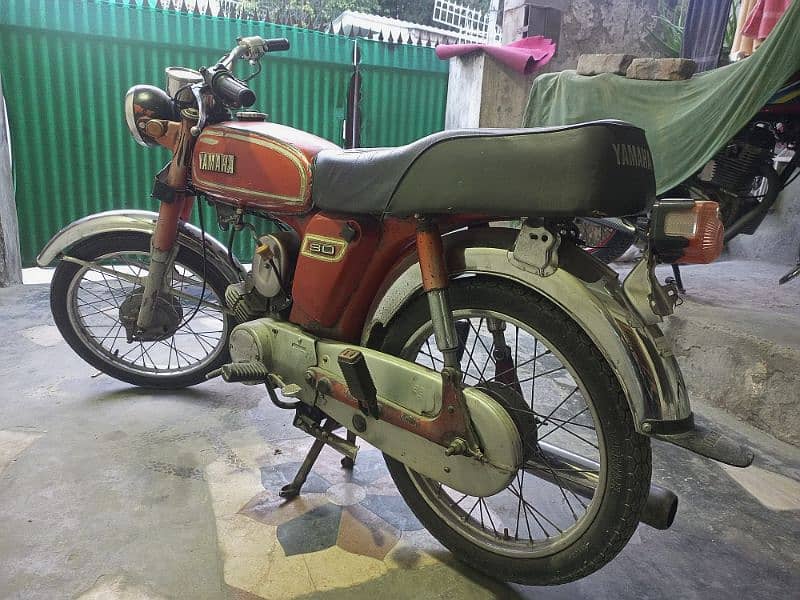 yamaha 80cc antique bike for sale. 3