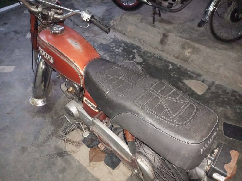 yamaha 80cc antique bike for sale. 10