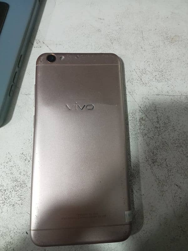 Y67 vivo 4/64 6