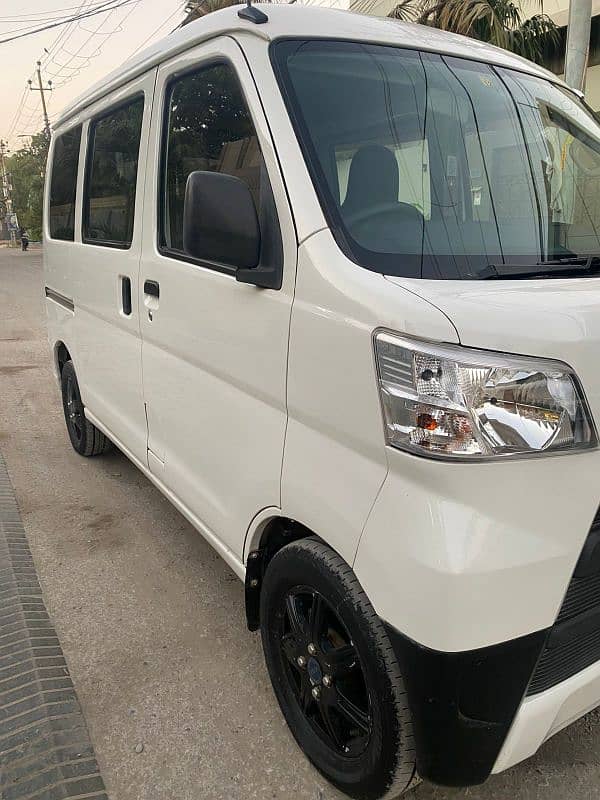 Daihatsu Hijet 2020 9