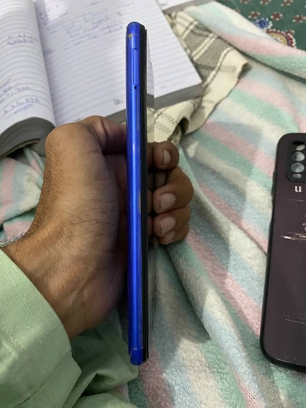 redmi 9t 6/128 seled hai all ok with box 4