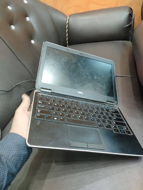 laptop hp core I 3 4th generation 4 gb ram 128gb SSD installed 6