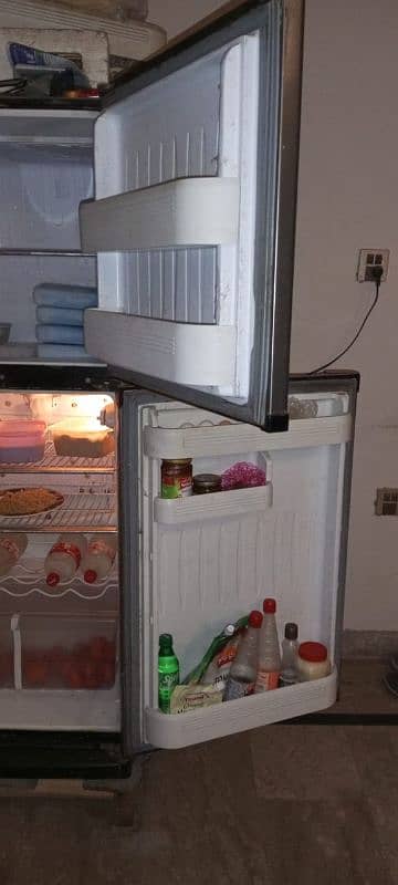 Orient Medium size fridge 3