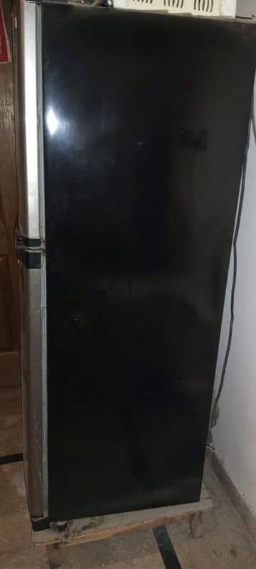 Orient Medium size fridge 5