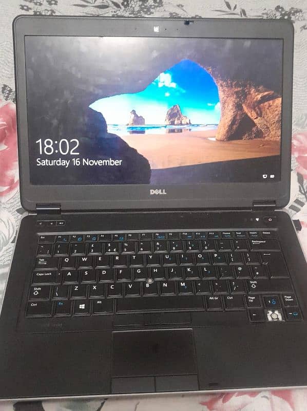 Dell leptop Latitude E-6440 3