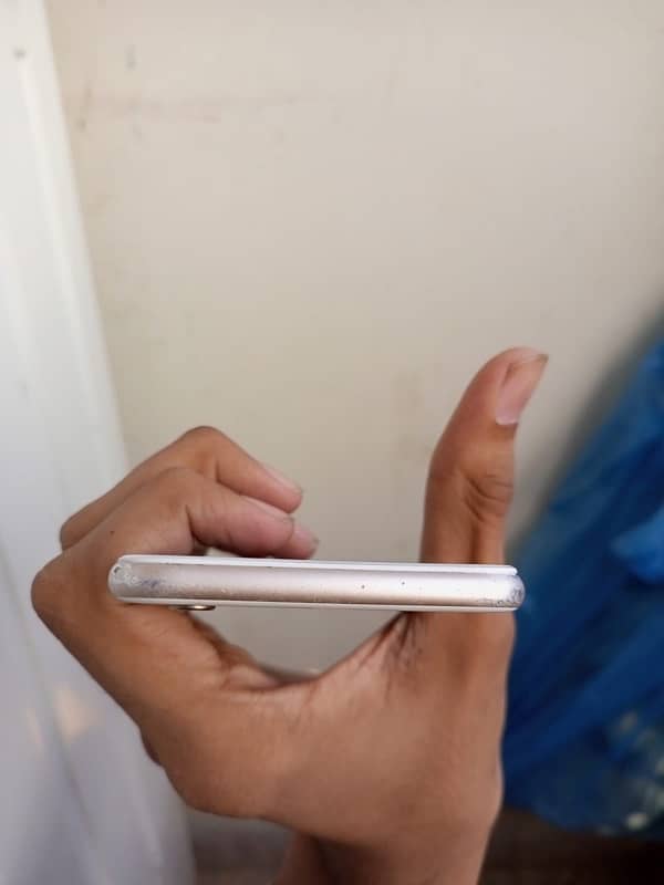 iPhone 6 16gb pta approved 3