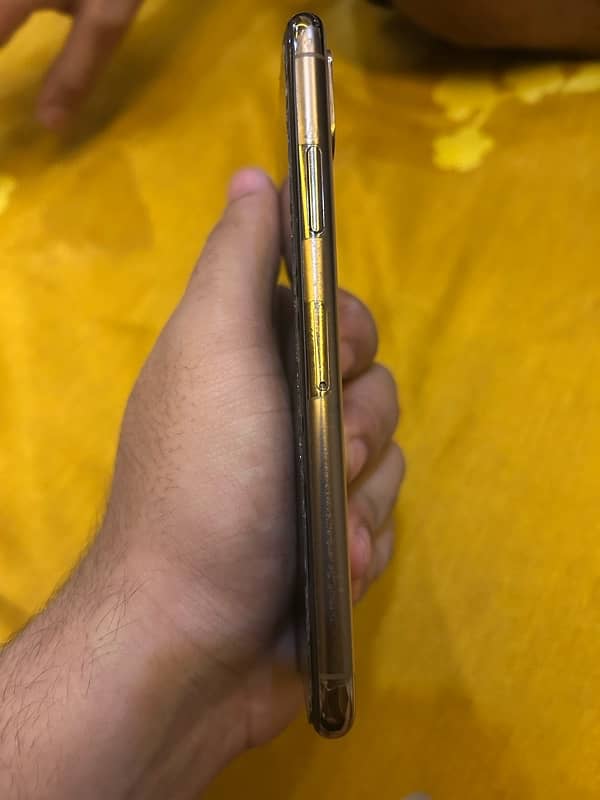 iphone xs non pta (03025395485) 2