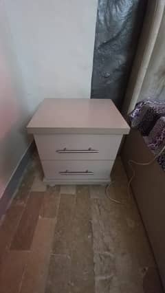 Bedroom furniture set