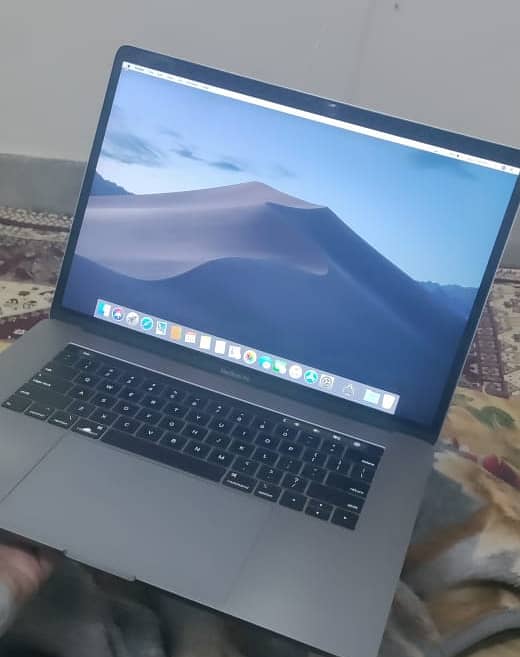 MacBook Pro 19 0