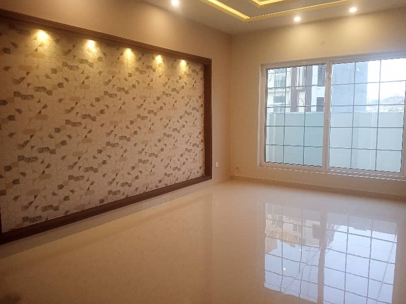 Rawalpindi Bahria Town phase8 10 Marla beautiful upper protion for rent 6