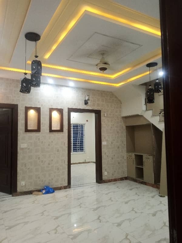 Rawalpindi Bahria Town phase8 10 Marla beautiful upper protion for rent 13