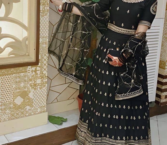 BLACK LEHNGA WITH CANCAN, BLOUSE & DUPATTA 1