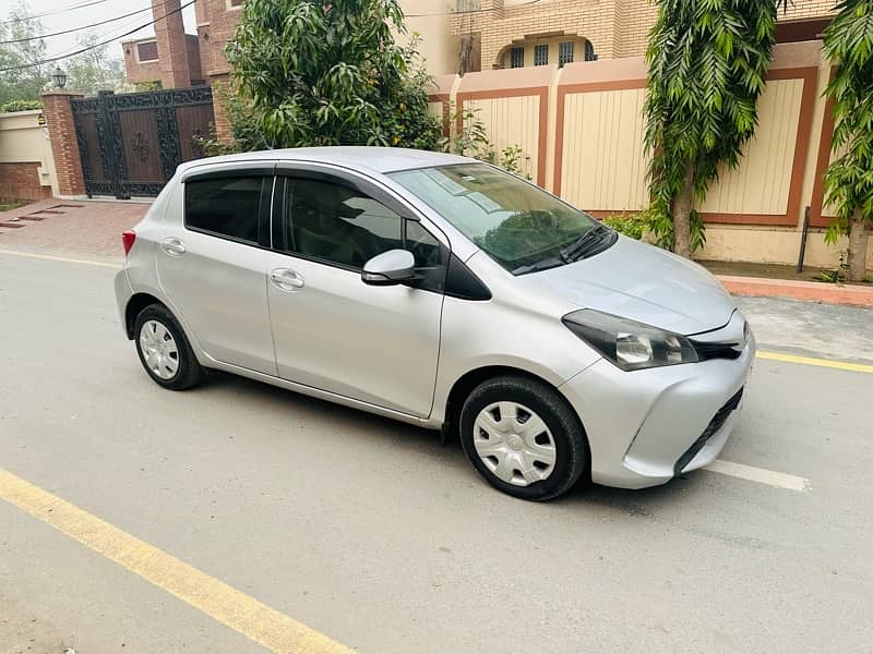 Toyota Vitz 2015 4