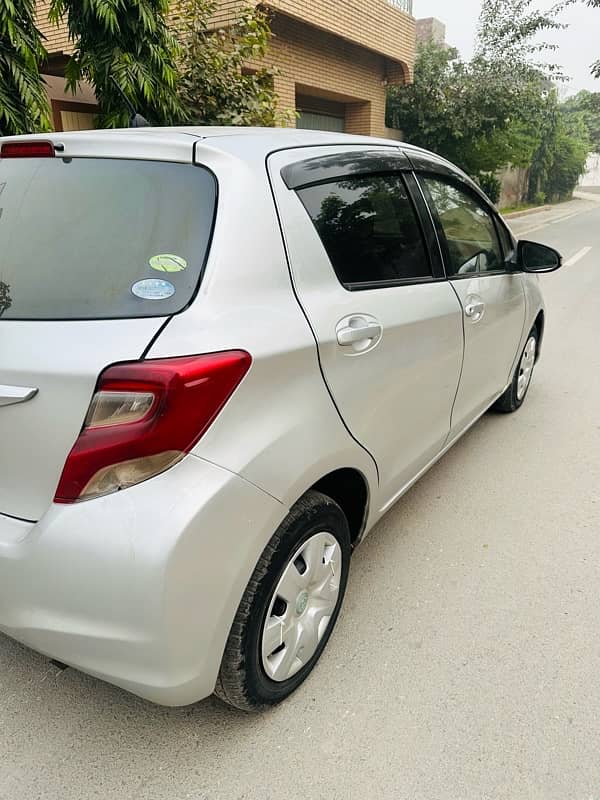 Toyota Vitz 2015 8