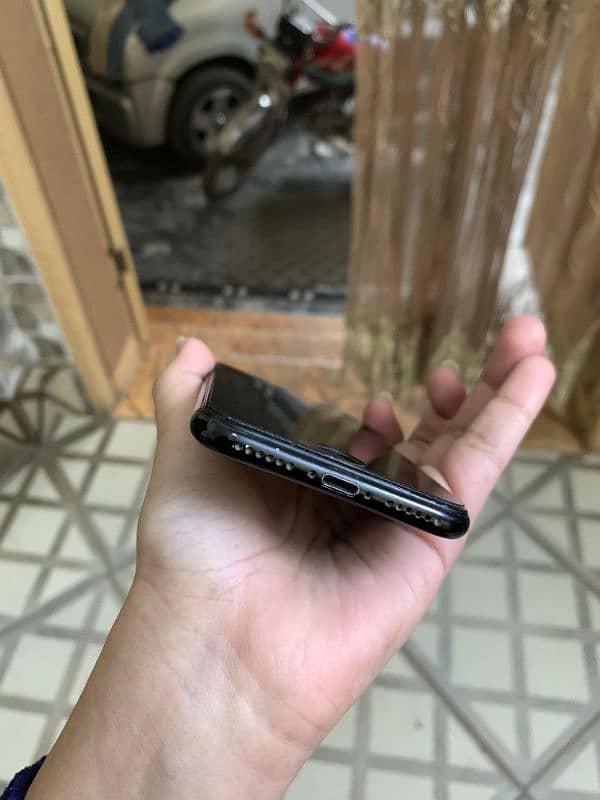 iphone 7 non-PTA 3