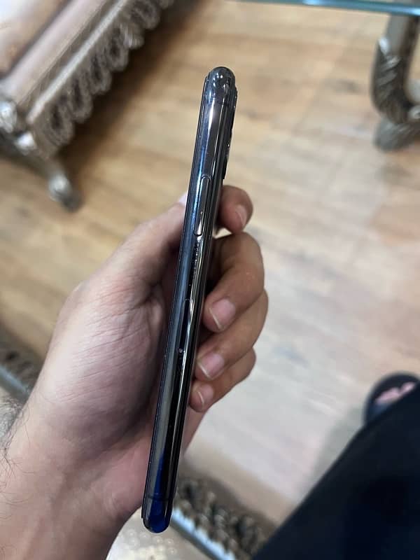 Iphone 11 Pro 64Gb PTA Approved 3