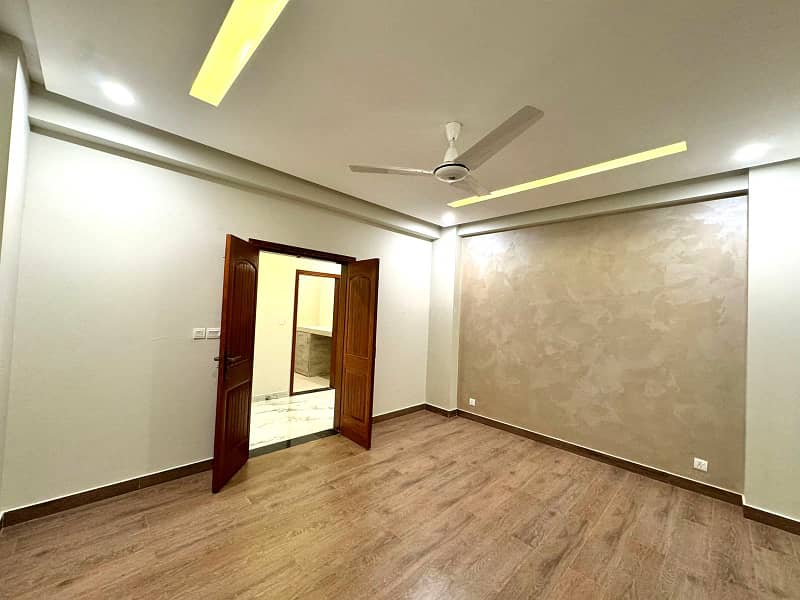 10 Marla House Is Available For Rent In Askari 11 Sector A At Super Hot Location 4