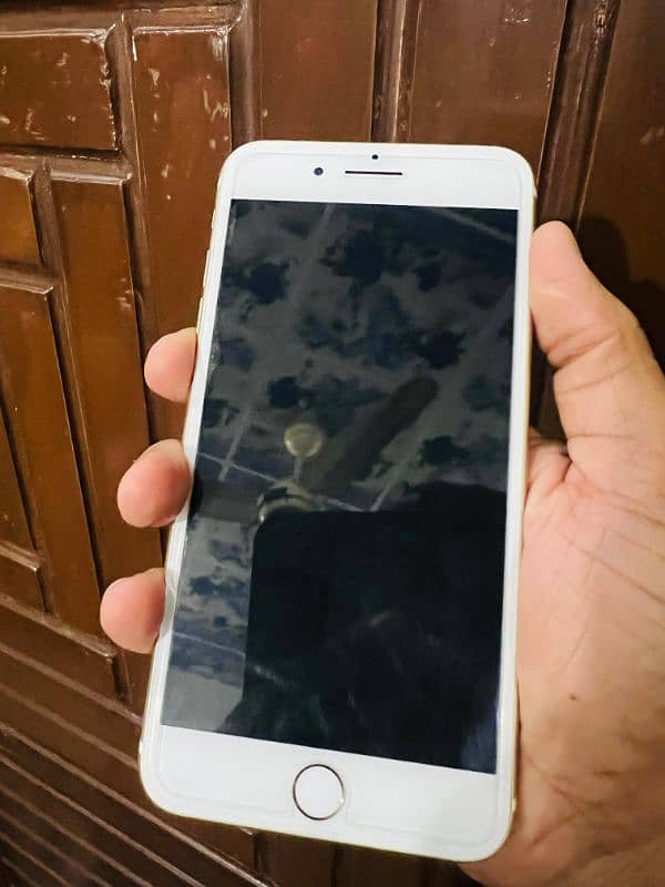 Iphone 7 plus 128gb  Non PTA Exchange possible Gift for 7 plus LOVERS 2