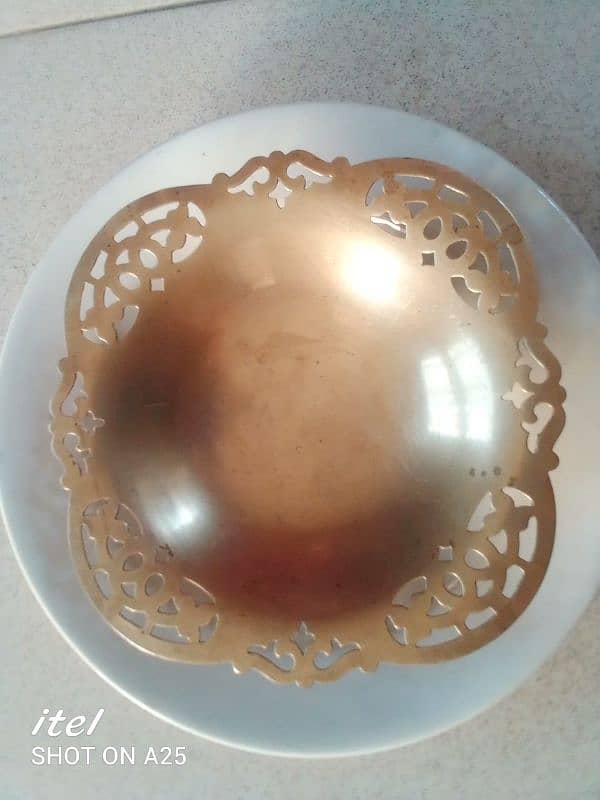 VINTAGE DISH  ENGLAND 1