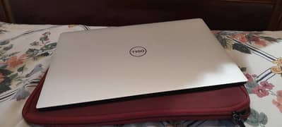 Dell XPS touch screen brand new laptop. slimmest laptop zero bezels