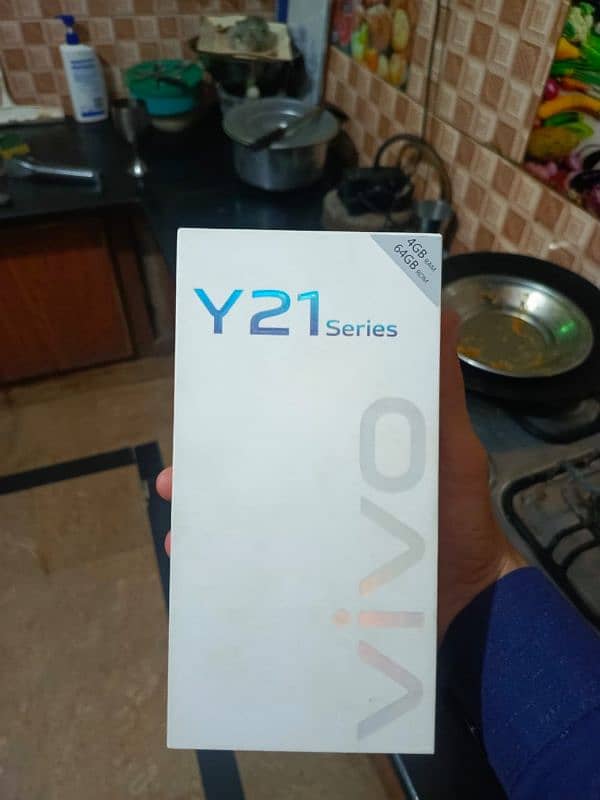 Vivo y21a 10/10 zero scratch mint condition 4/64 for sale 6