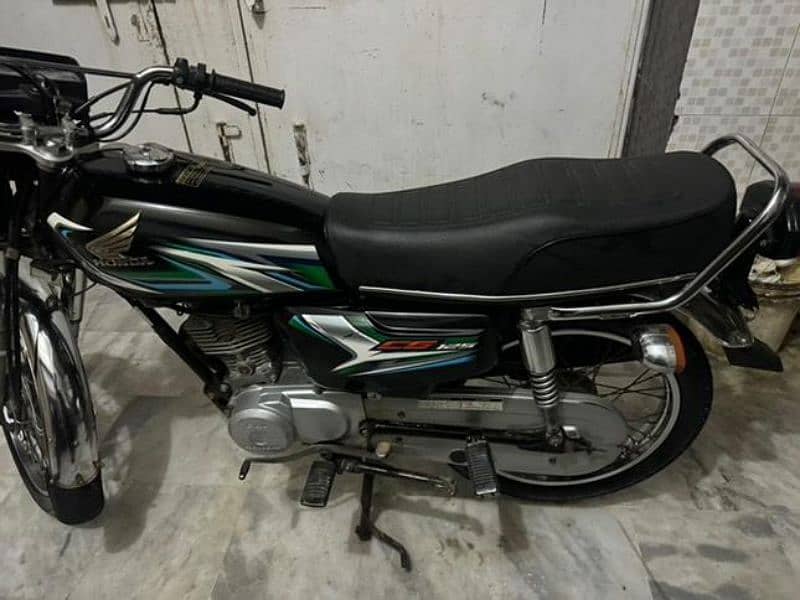 Honda 125 2023 10