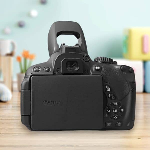 Canon 650D DSLR auto focus touch screen 1