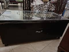 Selling sofa center table urgently