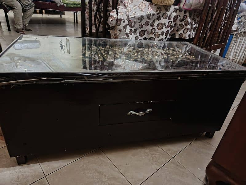 Selling sofa center table urgently 0