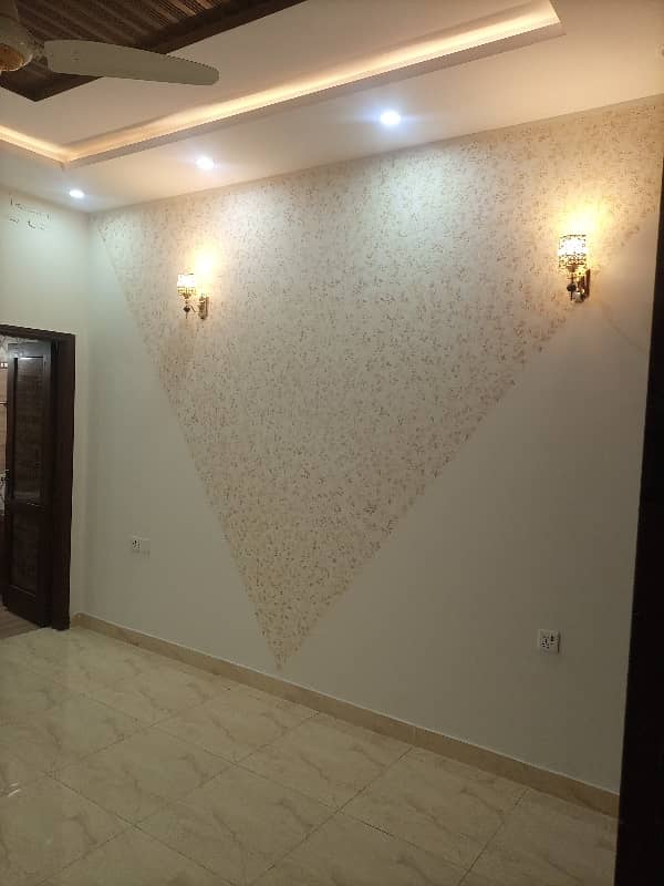 10 MARLA LIKE NEW HOUSE AVAILABLE FOR RENT ON PRIME LOCATION IN BAHRIA TOWN LAHORE 3