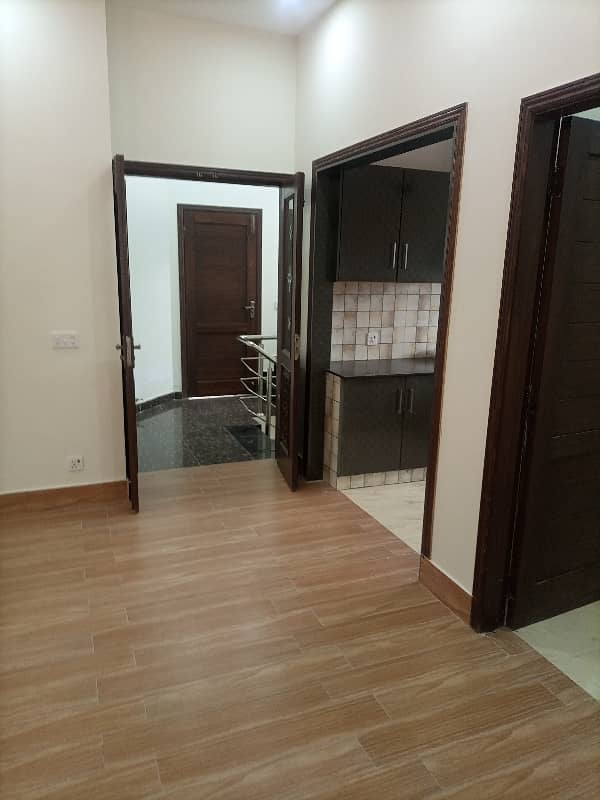 10 MARLA LIKE NEW HOUSE AVAILABLE FOR RENT ON PRIME LOCATION IN BAHRIA TOWN LAHORE 24