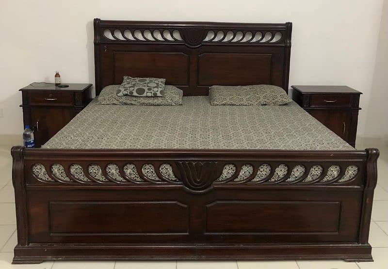 king size double bed with side tables and dressing table 0