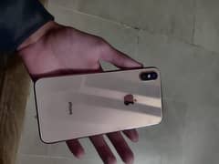 iPhone xs max 64gb condition 10 by 9