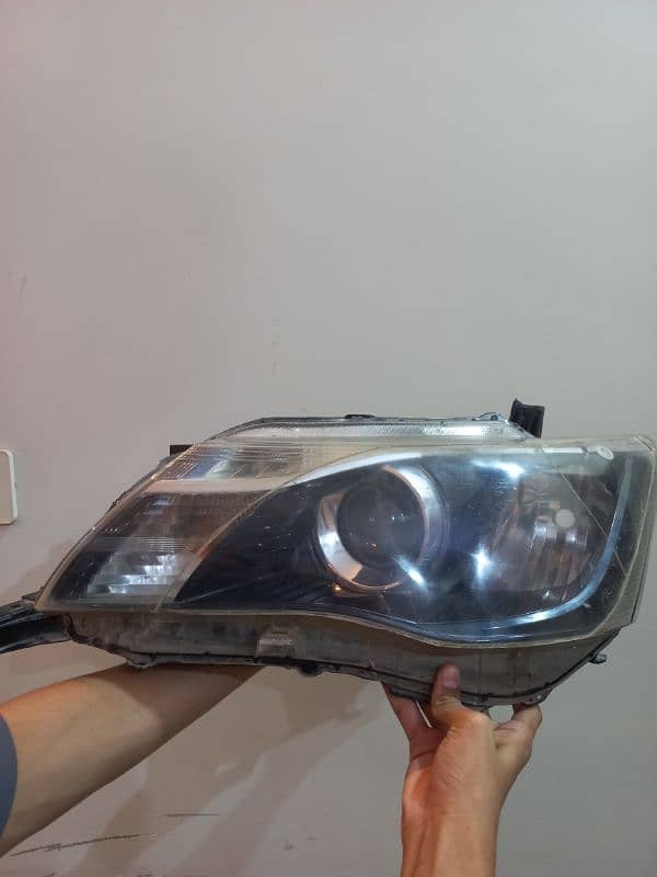 toyota corolla filder head lights 3