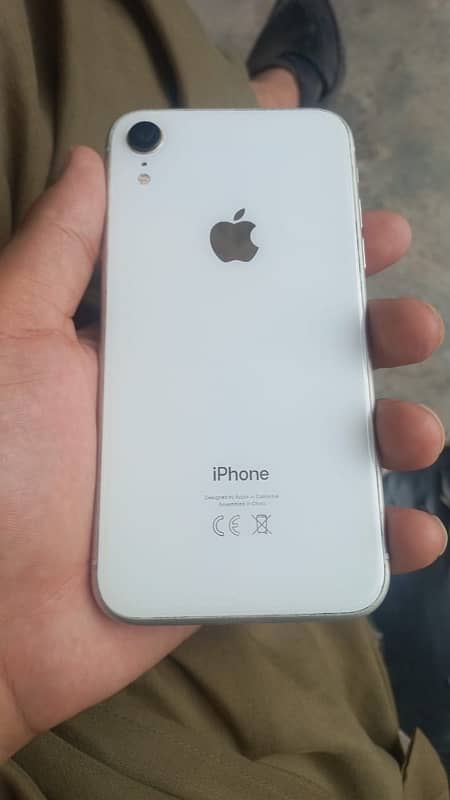 iPhone XR non factory unlock available 0