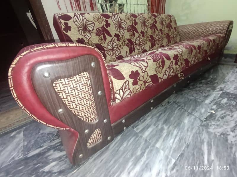 6 seater Bed Com sofa 0