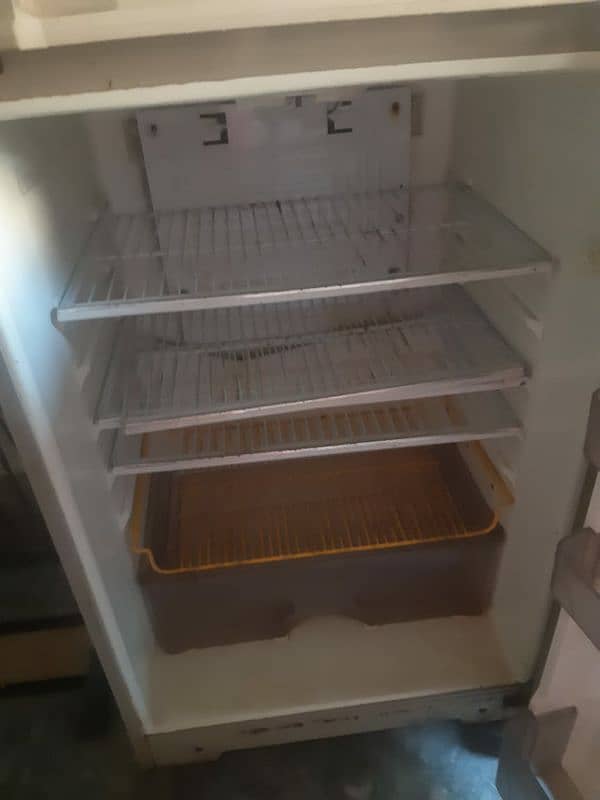 dawlance fridge 1