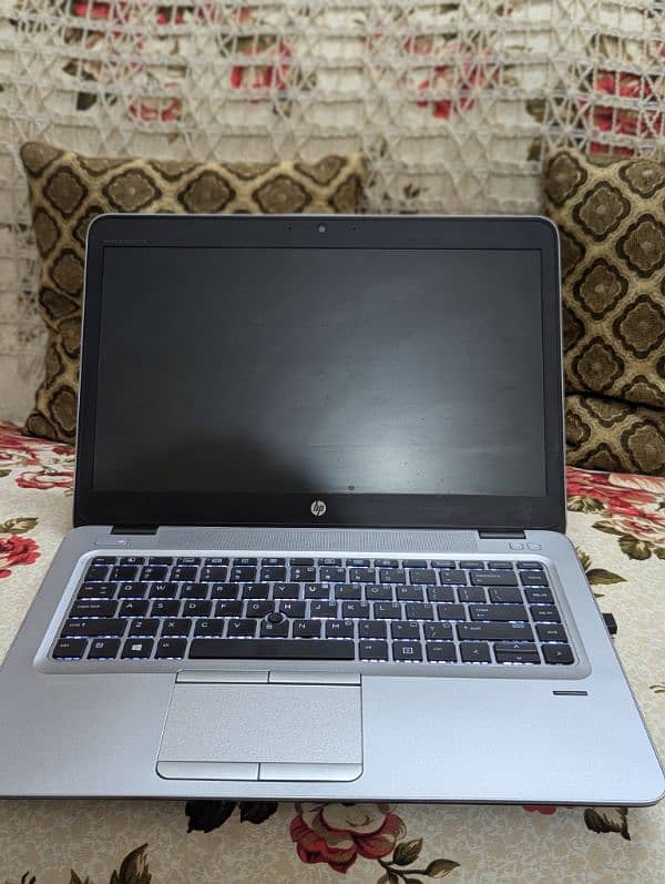 HP elite book 840G3 for sale with original charger 1