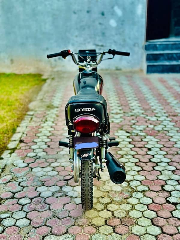 Honda 125 Black 2022 Model 3