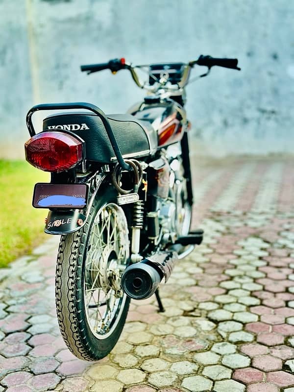 Honda 125 Black 2022 Model 5