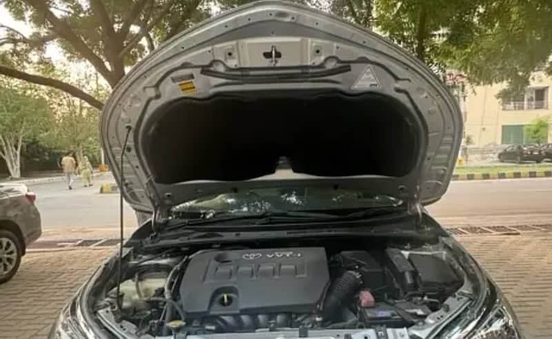 Urgent SALE Toyota Corolla Altis 1.6 2019 end btr thn civic city yaris 6