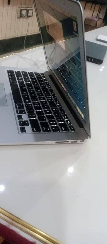 MacBook 2017 air. 10by10 1