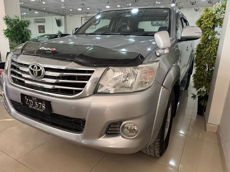 Toyota Hilux 2013 0