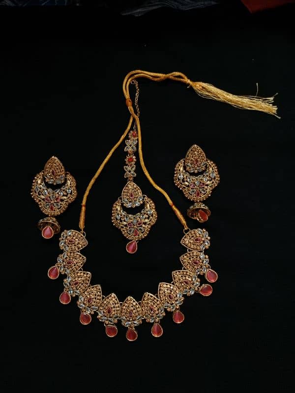 JEWELLERY STONE SET 3