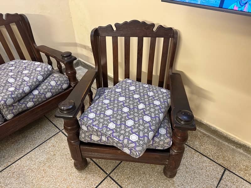 Pure Shisham Wood 5 Seater Set with Molty Foam 1