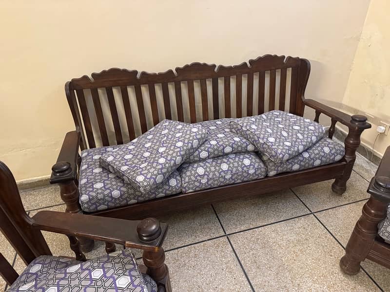 Pure Shisham Wood 5 Seater Set with Molty Foam 3