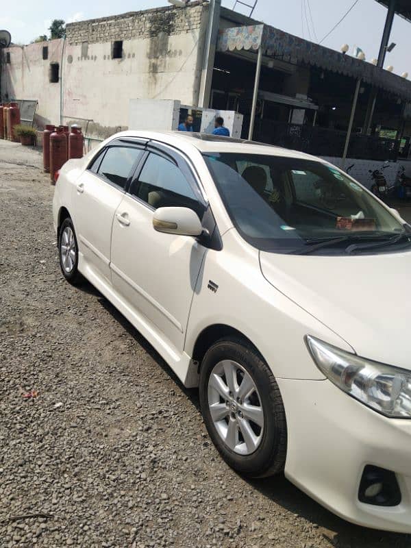 Toyota Corolla Altis 2013 1